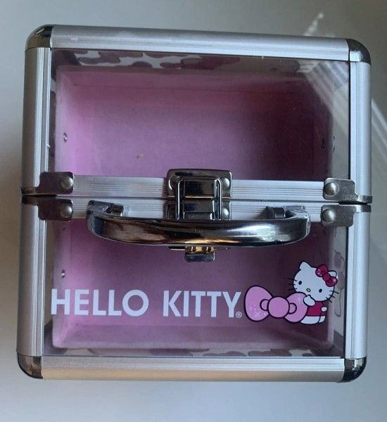 Hello Kitty Vanity Mirror Bundle