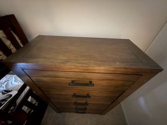 SOLID WOOD DRESSER