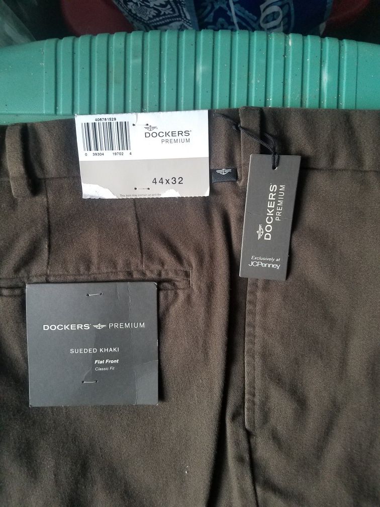 Dockers, flat front classic fit, brown