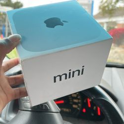 Mac Mini M4 With 75’  Smart TV LG 