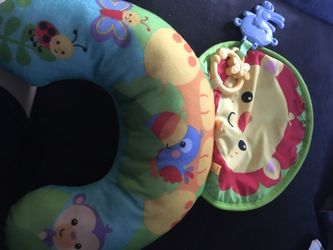 Tummy time pillow