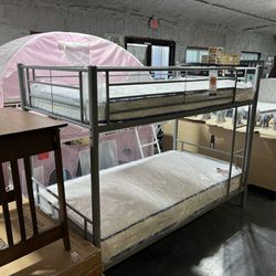 🔥 Bunk Bed with 2 Mattresses $349