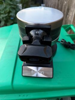 Double Flip Belgian Waffle Maker