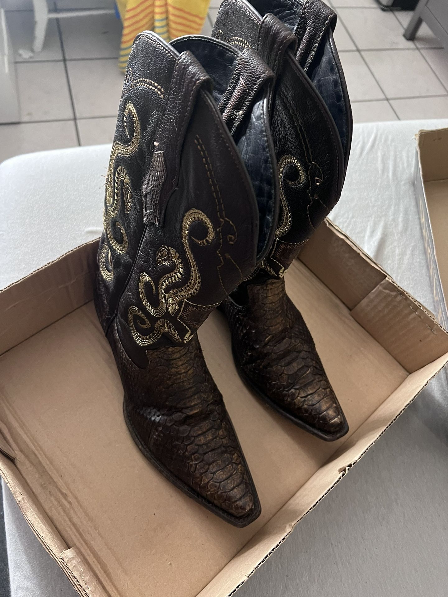 Cuadra Mens Boots And Belt