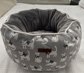 New Cuddlove Small Cat Bed