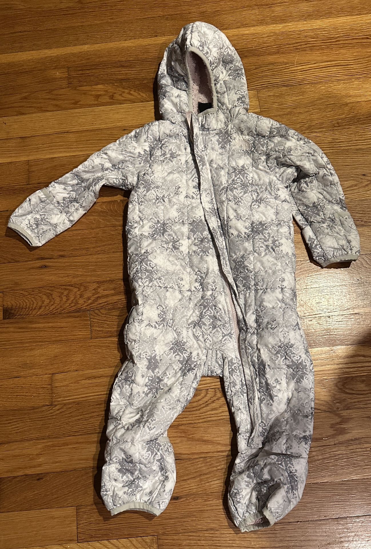 Warm and Cozy The North Face baby Snowsuit