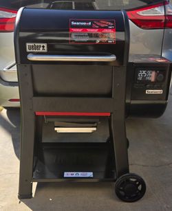 New Weber Searwood 600 Pellet Grill / Smoker — Fully Assembled
