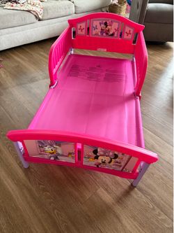 Toddler bed