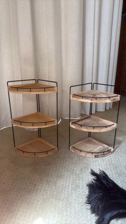 Bathroom shelving