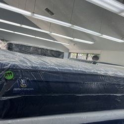 KING SIZE SERTA PERFECT SLEEPER (FIRM) PILLOW TOP MATTRESS & BOX SPRINGS BED SET