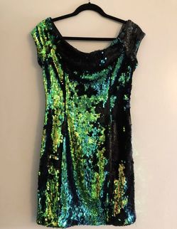 Guess mermaid sequined cocktail dress green black $168