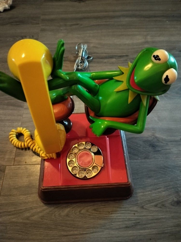 Vintage Kermit the Frog novelty telephone