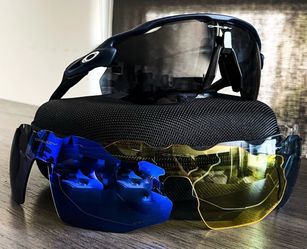 New Oakleys  Box, Pouch Cloth All Included