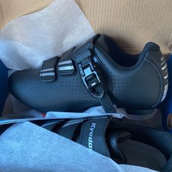 Kyedoo Cycling shoes Size 40/ US 7.5