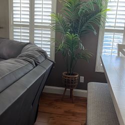Artificial decorative palm tree 