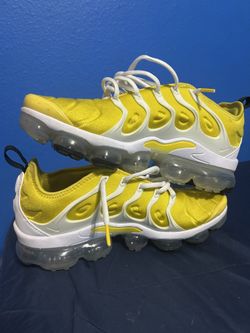 Gold/Yellow Nike air max size 8 M