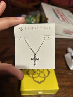 Kendra Scott Cross necklace