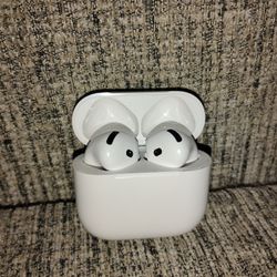 AirPods 4th Gen Bluetooth Earbuds headsets Likee New