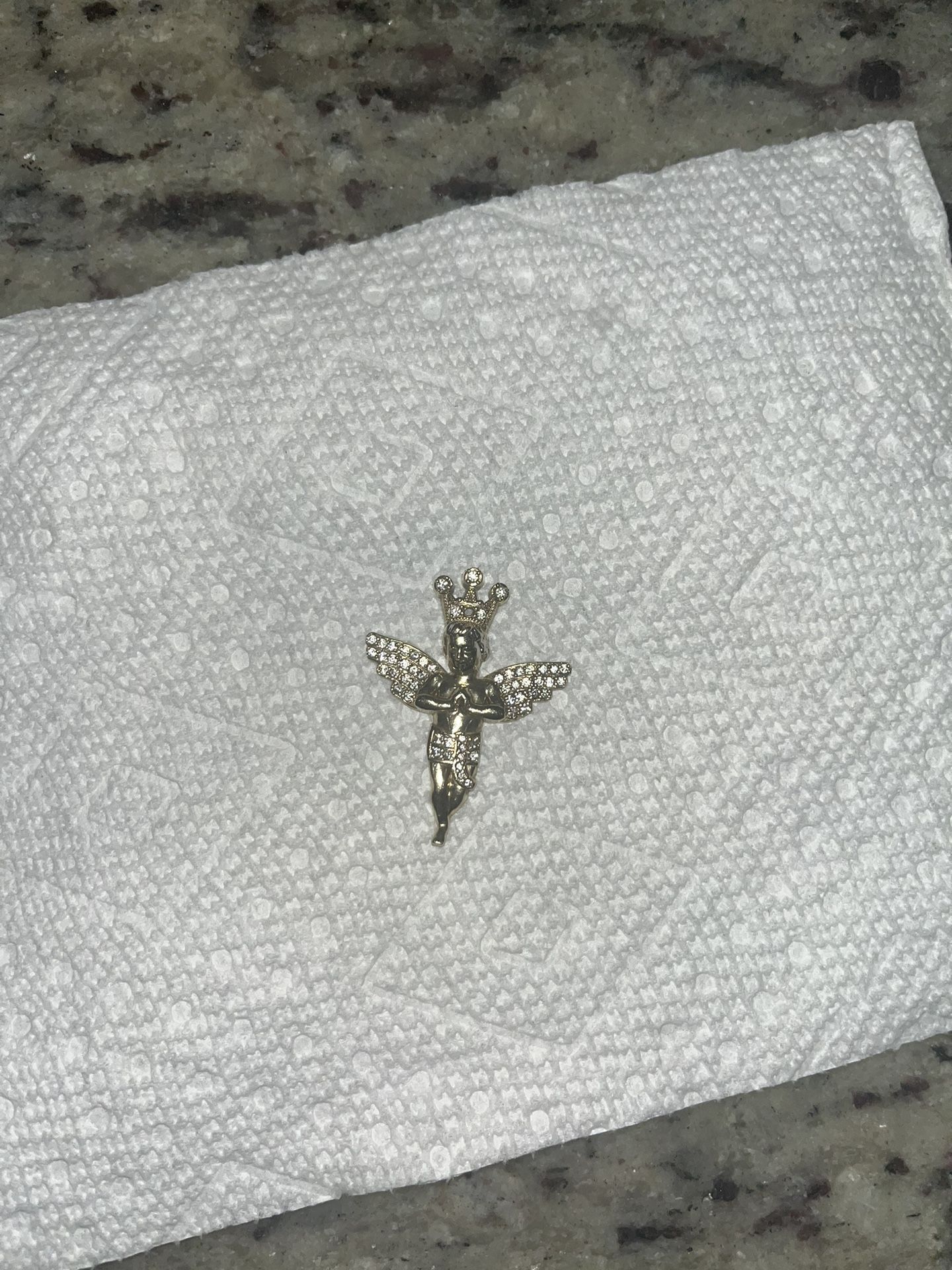 10k Gold Diamonds Broken Pendant Hollow