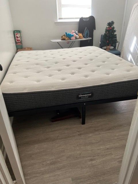 Cama King Con Base De Metal