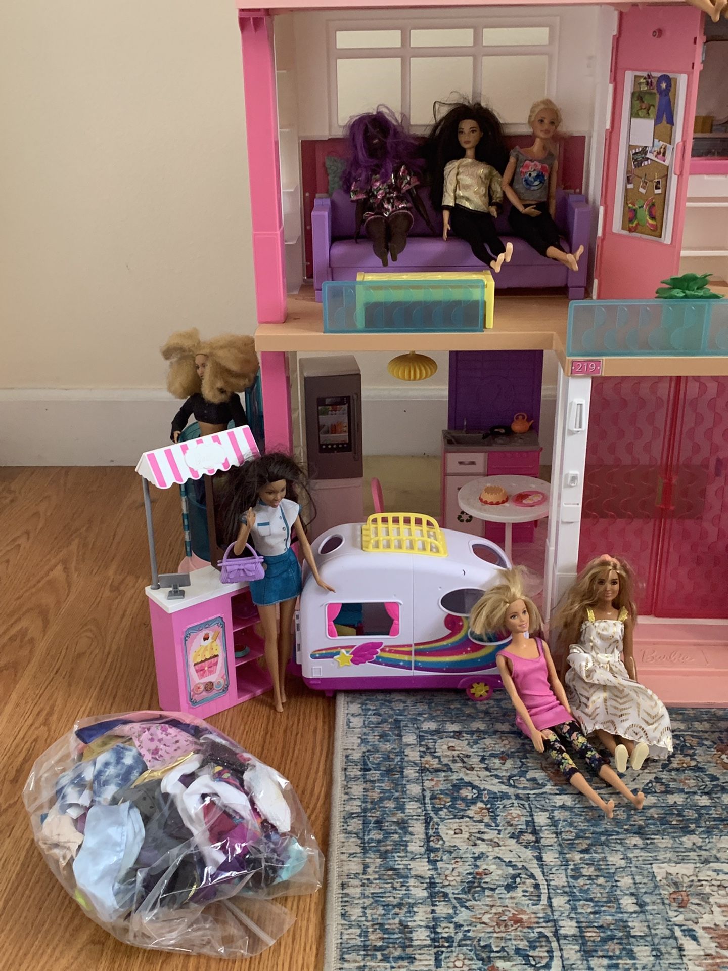 Barbie Dream House With Extras for Sale in Bayonne, NJ - OfferUp