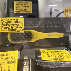 DRYBAR HEATED STRAIGHTENER BRUSH  