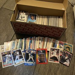 Over 800 90’s Baseball and Hockey Card 