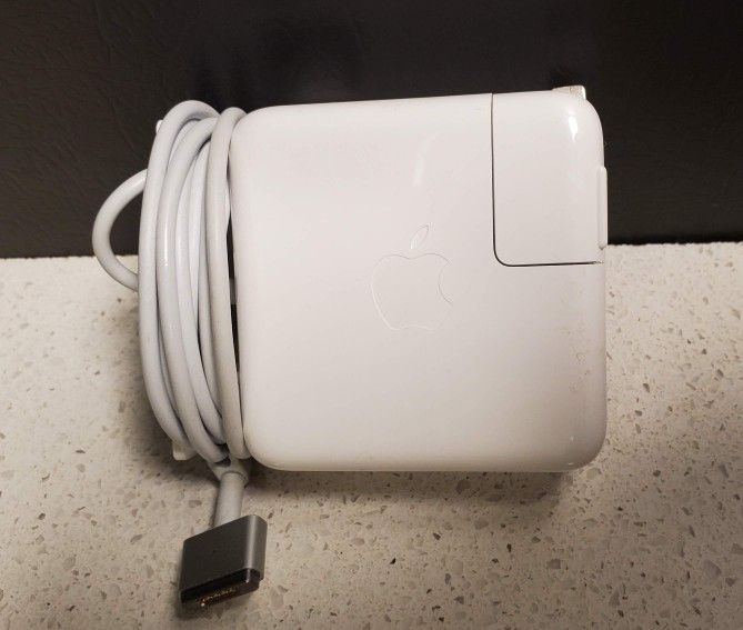 MacBook Charger MacSafe 2 (Original, in Excellent Condition)