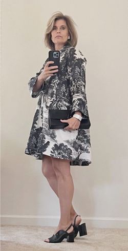 Modern style French print midi dress 🖤🤍 black and white size medium