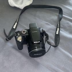 Nikon Coolpix P90 