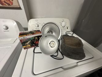 reptile red basking light 2 pack with 2 domes, Clamp and large water bowl