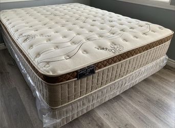 King Organic Cloud Edition Europillow Top 12inch Mattress!!