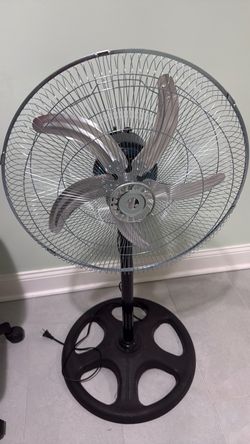 Pedestal Standing Fan with Metal Blades