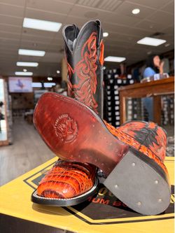 Cognac crocodile boot