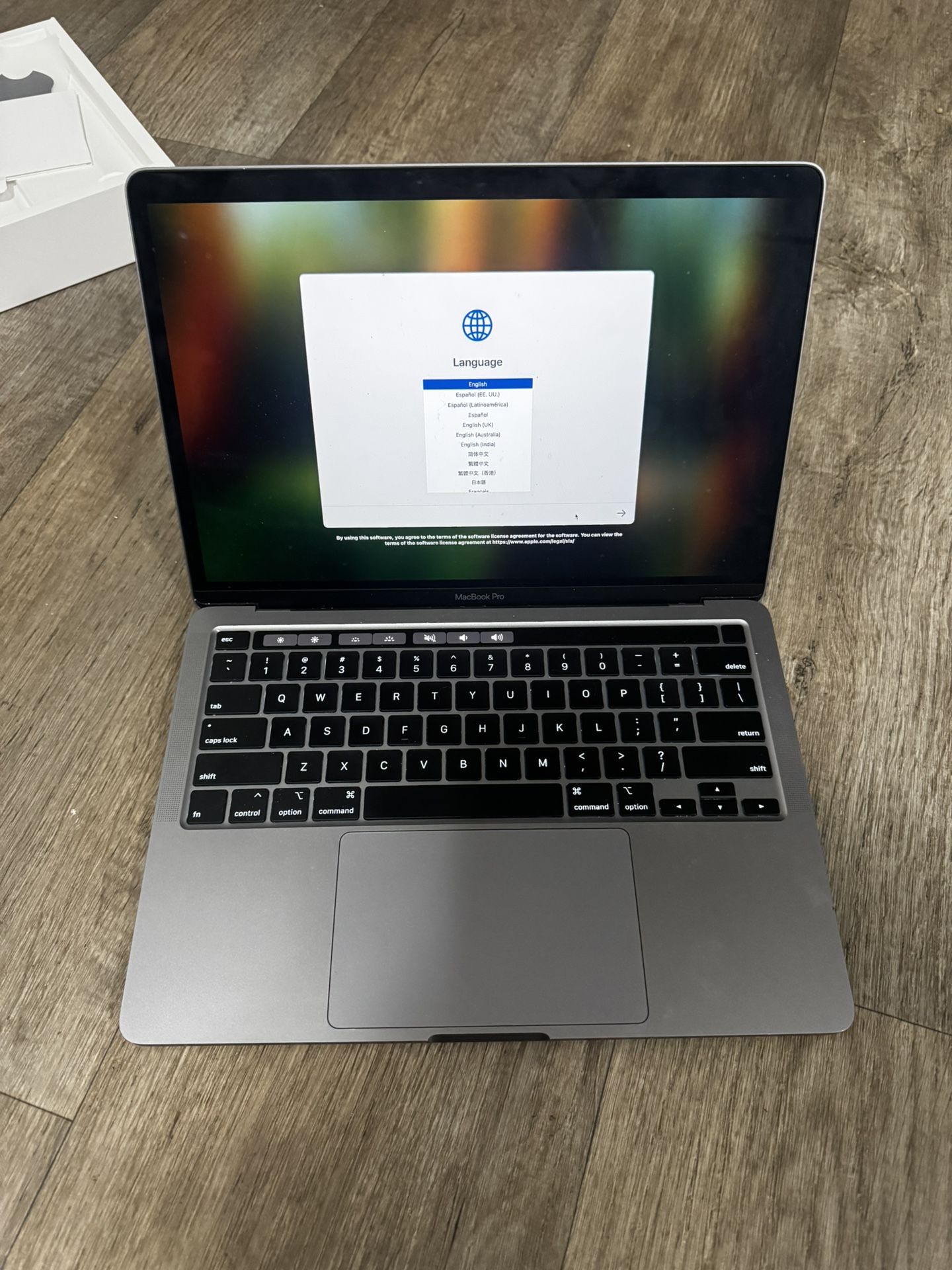 MacBook Pro, 2020, 13.3inches, 10th gen Intel i5, 500gb