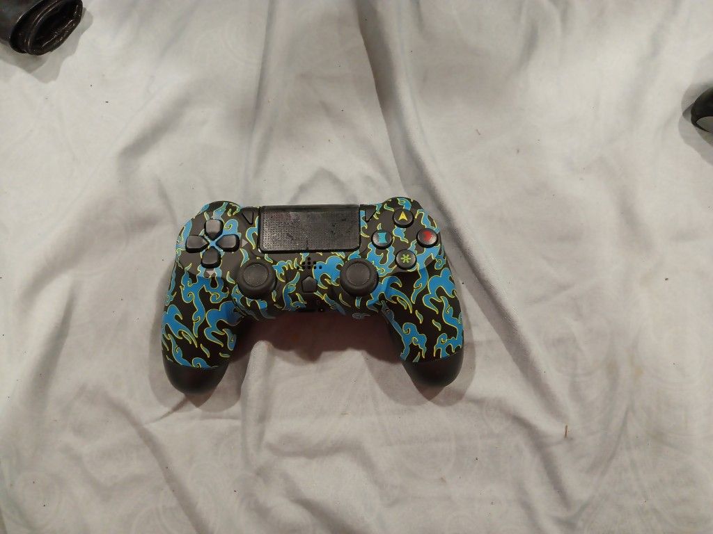 PS4 Controller