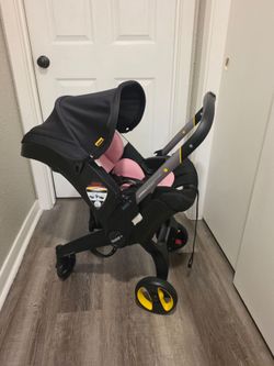 Doona stroller with base