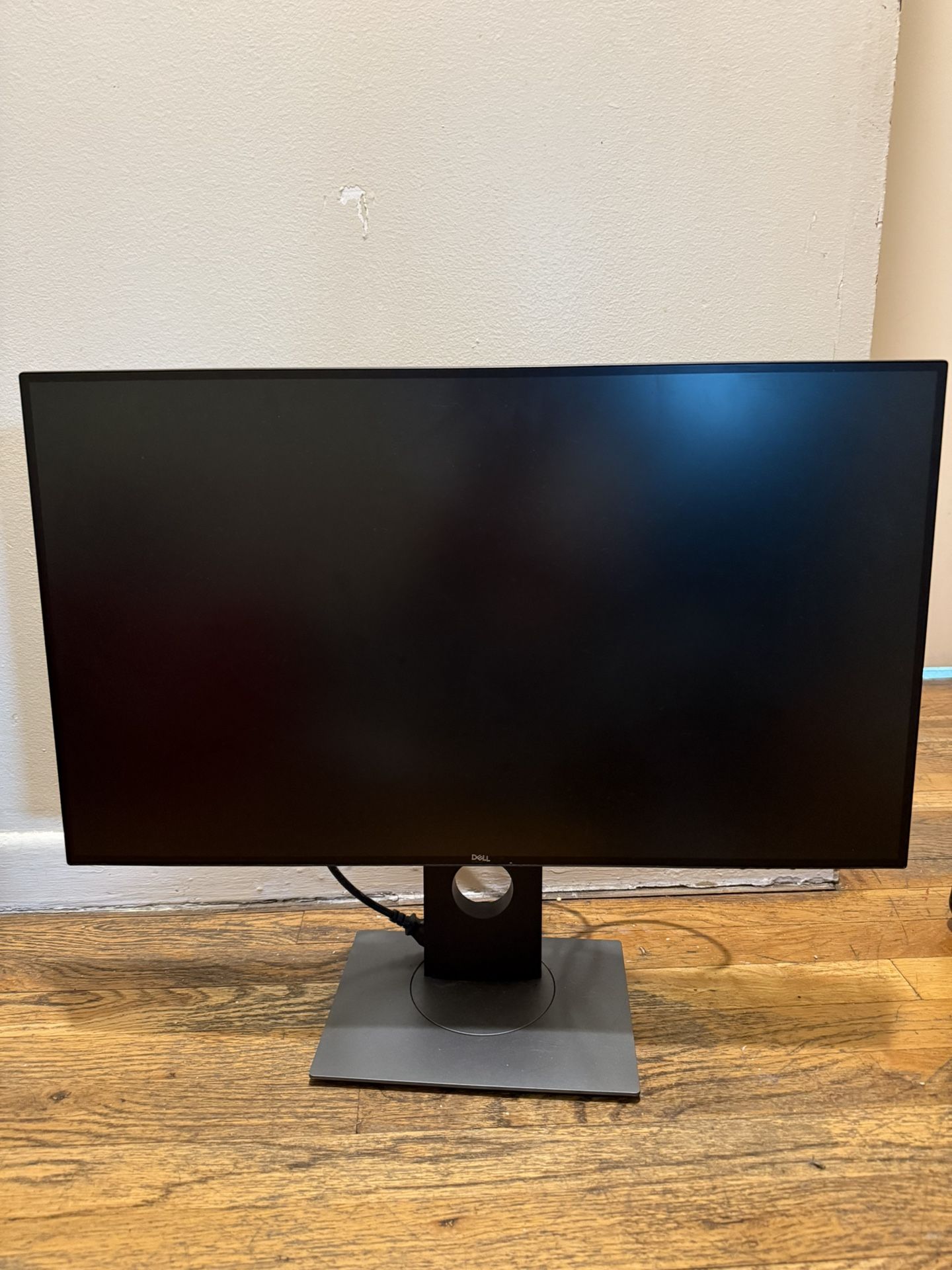 24” Dell Monitor (Rotating) w/ Power Cord - $60