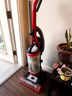 BISSELL CleanView Upright Vacuum Powerful Suction in Good Condition (pick up Cedar Park)