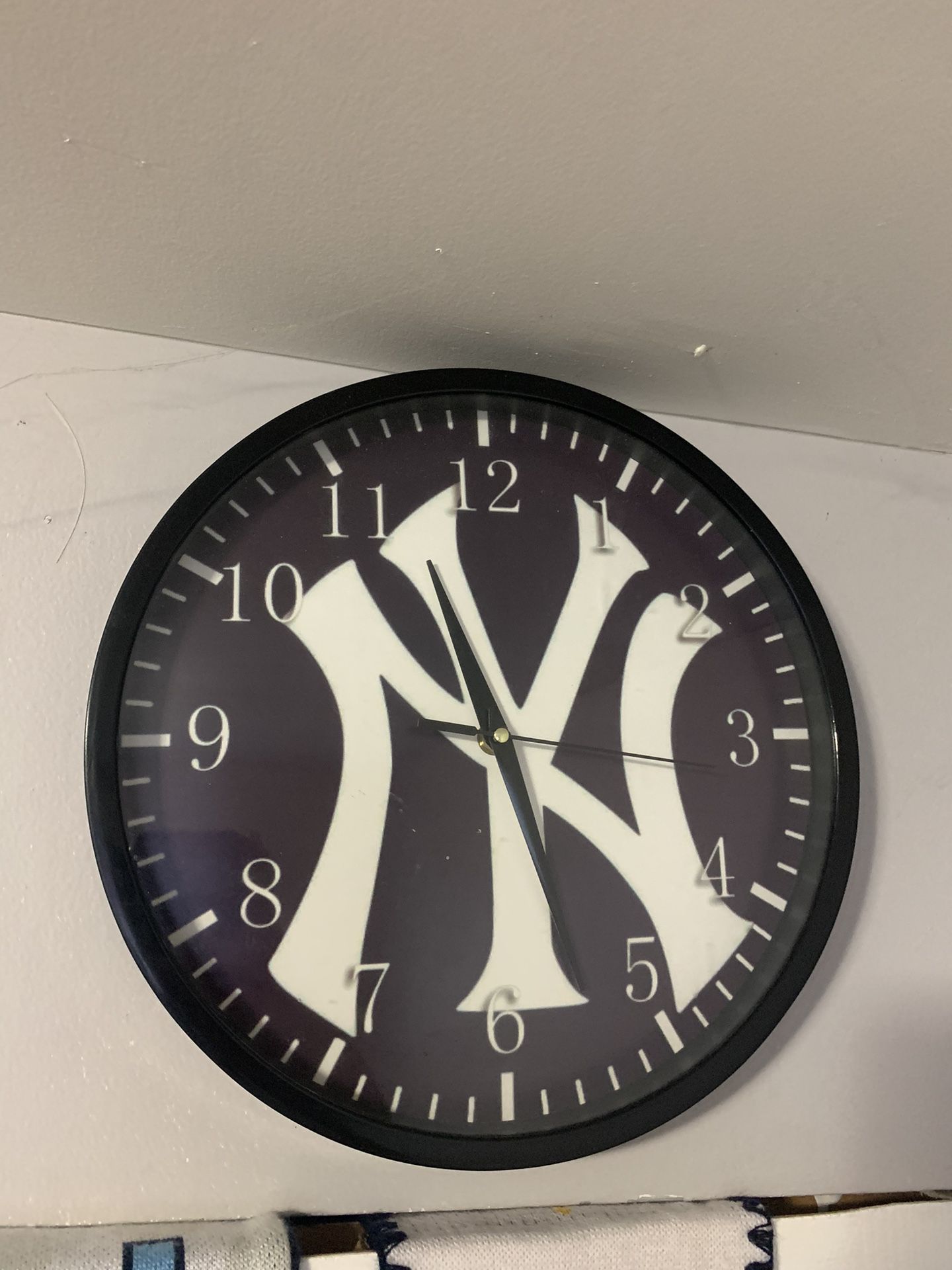  New York Yankees Clock