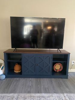 Tv Stand/ Cabinet Media Center