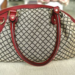 Vintage Woman’s Gucci Handbag 