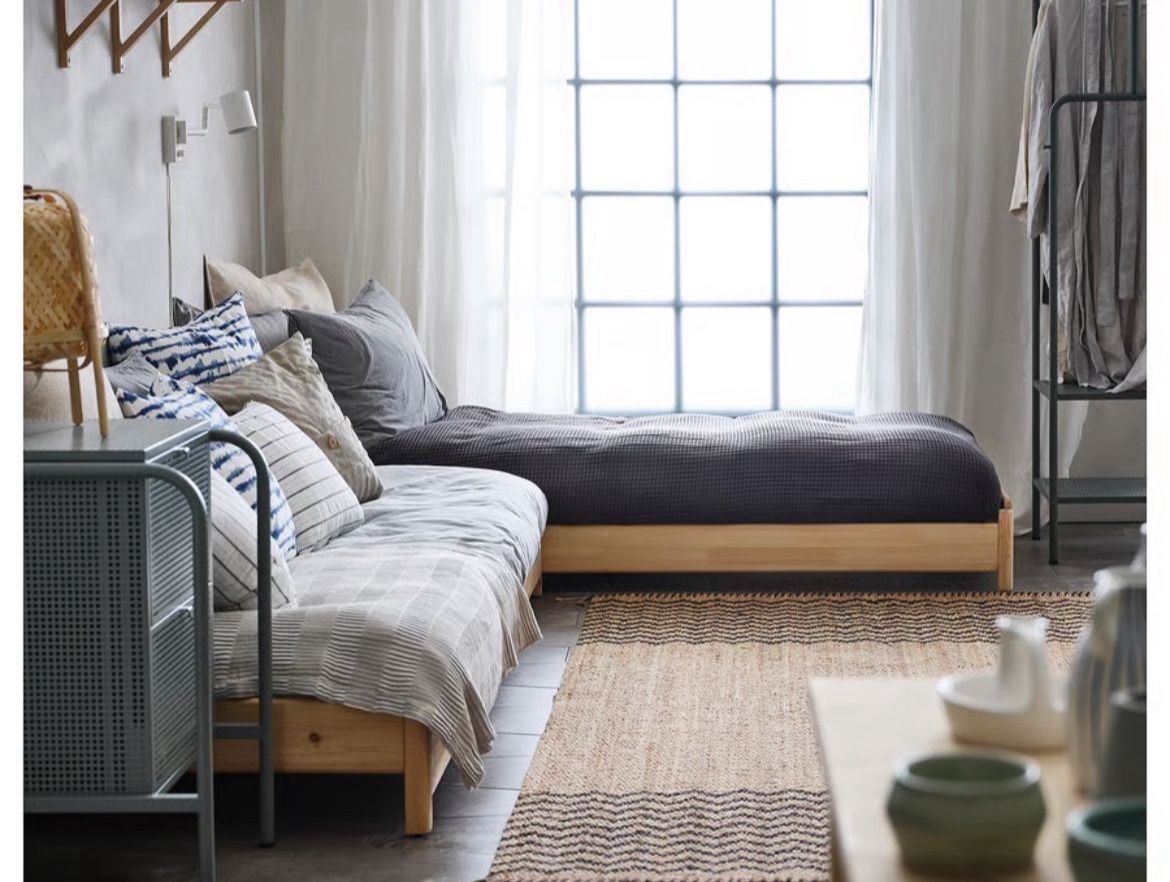 Twin Bed With 2 Mattresses