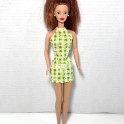 Redhead Barbie Clothed in Original Yellow & Green Daisy Halter Dress from Vintage 1999 Mattel “Pretty in Plaid Barbie #20667”