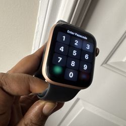 Apple Watch SE 10” 44 MM