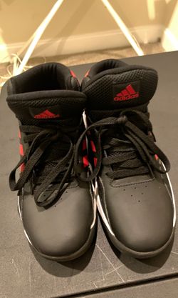 Adidas cloud foams size 5