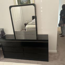 Mirror And Dresser 