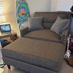 Couch + ottoman