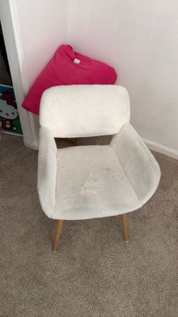 Vanity chair 25$