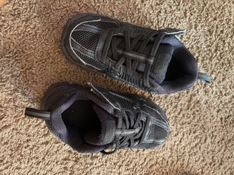 Boys Nike gym shoes
